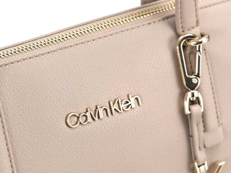 Calvin Klein Kadın Must Shopper Omuz Çantası Discount