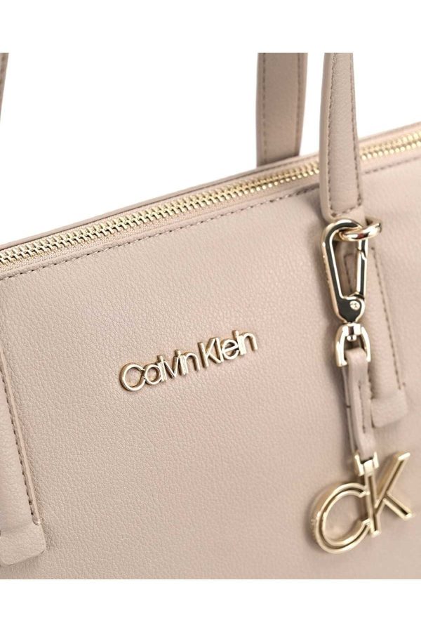 Calvin Klein Kadın Must Shopper Omuz Çantası Discount